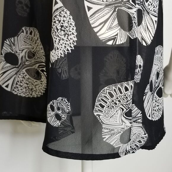 Live 4 Truth White Skull Print Black Sheer Sleeveless Back Bow Ruffle Top Size L - Picture 10 of 16